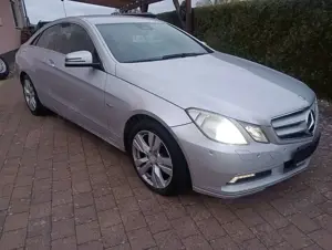 Mercedes-Benz E 220 E-Klasse Coupe Diesel CDI DPF Automatik Elegance