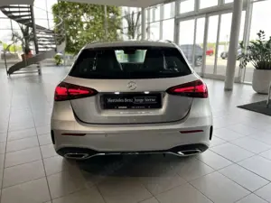 Mercedes-Benz A 180 A 180 AMG+KeyGo+Distr+360°+Lenkrad-Sitzheizung++ Bild 4
