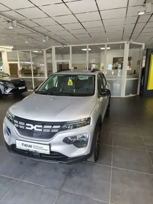 Dacia Spring Essential