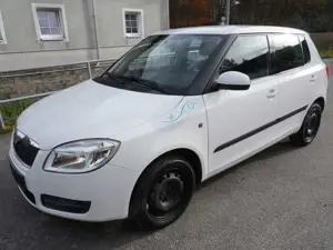 Skoda Fabia Fabia 1.2 HTP Classic Klima Tempomat Bild 2