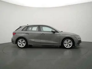 Audi A3 S-TRON AHK NAVI STANDHZ SHZ Bild 3