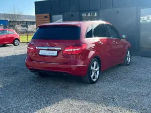 Mercedes-Benz B 200 AUTOMATIK LEDER KLIMA PDC PANO EXCLUSIVPAK Bild 5