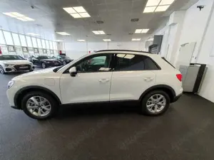 Audi Q3 Q3 45 TFSIe S tronic, Digi, Garantie, AHK, Navi Bild 2