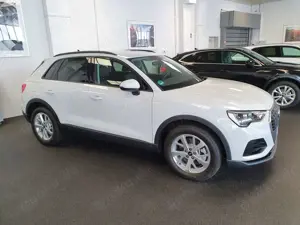 Audi Q3 Q3 45 TFSIe S tronic, Digi, Garantie, AHK, Navi Bild 3