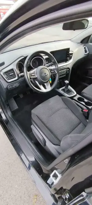 Kia Ceed / cee'd Ceed 1.0 T-GDI 100 OPF Vision Bild 5