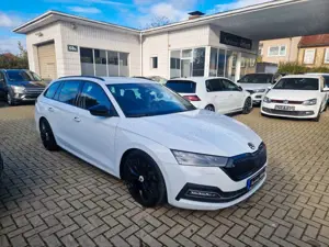 Skoda Octavia Combi First Edition Sportline Black
