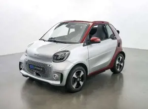 smart forTwo EQ cabrio passion EXCLUSIVE: SCHNELLLADER
