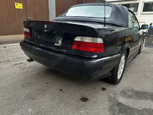 BMW 320 Bild 3