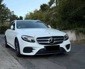 Mercedes-Benz E 300 d T 9G-TRONIC AMG Line