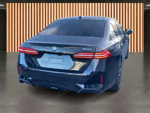 BMW 520 iA M Sport*HeadUp*Komfortsitze*UPE 78.000€ Bild 5