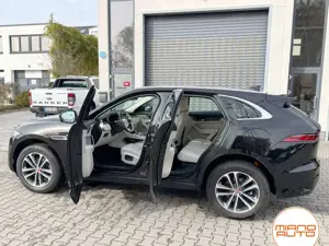 Jaguar F-Pace 400e AWD Plug-In Hybrid *AHK|20 Zoll* Bild 4