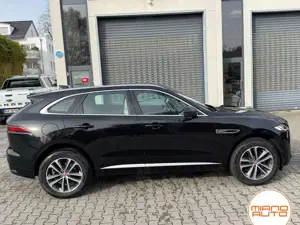 Jaguar F-Pace 400e AWD Plug-In Hybrid *AHK|20 Zoll* Bild 3