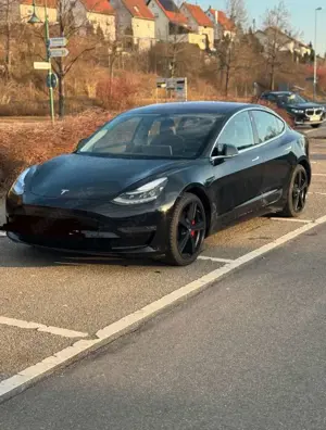 Tesla Model 3 Bild 5
