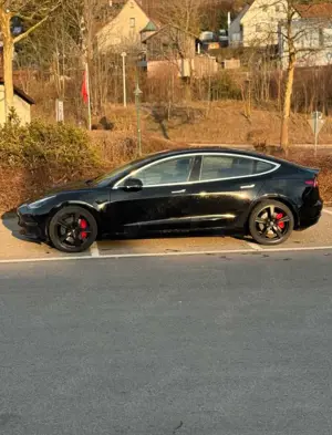 Tesla Model 3 Bild 4