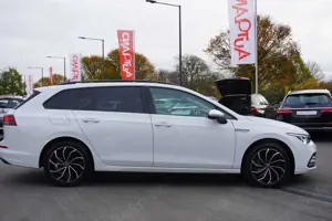Volkswagen Golf VIII Variant 1.5 TSI Style LED AHK SHZ Bild 4