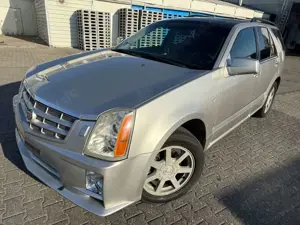 Cadillac SRX V8 AWD Sport Luxury/ Gas.Neu/1 Jahr Garantie