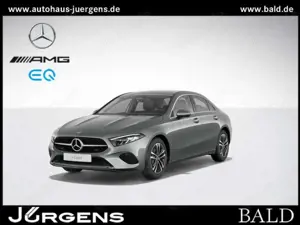 Mercedes-Benz A 200 Limo Progressive/LED/Cam/AHK/Winter/17'