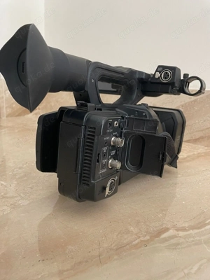 Panasonic AG-UX180 4K Camcorder Bild 3