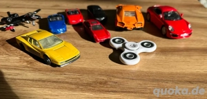 Spielzeug Autos und diverse 