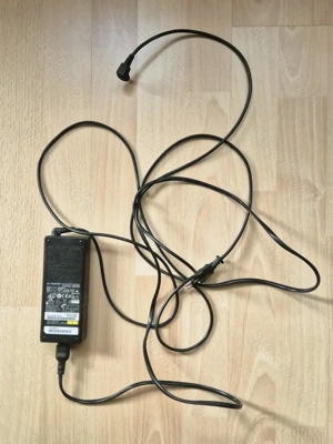 Fujitsu Notebook Ladegerät AC Adapter