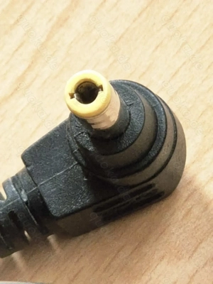 Fujitsu Notebook Ladegerät AC Adapter Bild 2