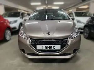 Peugeot 208 NAVI*TEMPOMAT*PDC Bild 3