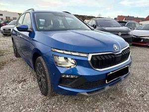 Skoda Kamiq Selection 1.5 TSI DSG AHK Matrix RearView Sitzh. A Bild 3