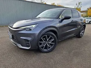 Lexus LBX FWD Emotion Technologie Paket