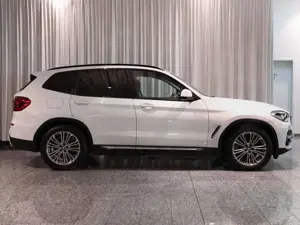 BMW X3 xDrive20d Luxury RFK HIFI LivCockpProf.  DAB Bild 2