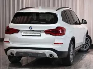 BMW X3 xDrive20d Luxury RFK HIFI LivCockpProf.  DAB Bild 3