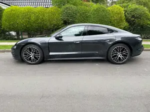 Porsche Taycan Perf.+ Pano 20' BOSE InnoDrive Approved Bild 3