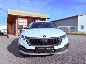 Skoda Octavia Combi Scout First Edition 4x4 DAB HUD Bild 2