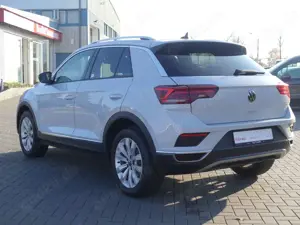 Volkswagen T-Roc 1.5 TSI Sport DSG LED AHK PDC DAB ACC Navi Bild 2