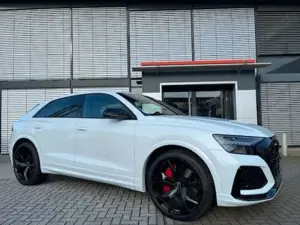 Audi RS Q8 4.0 TFSI MATRIX HUD BO PANO 23" Bild 4