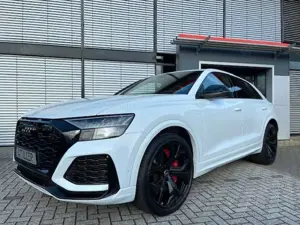Audi RS Q8 4.0 TFSI MATRIX HUD BO PANO 23"