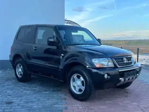 Mitsubishi Pajero 3.2 DI-D Dakar*NUR 109TKM*AHK 2.8 To*SHZ*