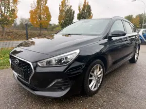 Hyundai i30 1.6 CRDi YES! KAMERA * 1. HAND *