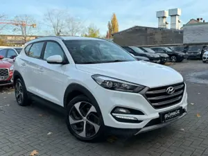 Hyundai TUCSON Advantage 4WD Leder*Navi*Kamera*AHK