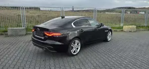 Jaguar XE 2.0 HSE Navi Leder Virtual 360° LED HUD DAB Bild 2