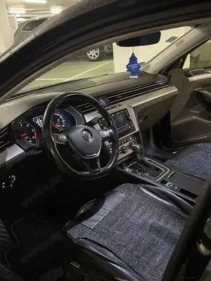 Volkswagen Passat Variant 1.6 TDI SCR DSG Comfortline Bild 3