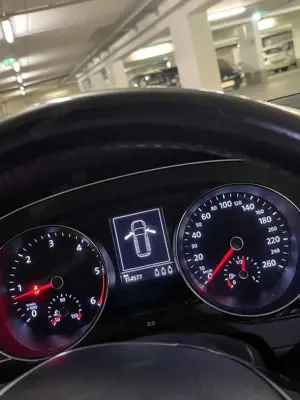 Volkswagen Passat Variant 1.6 TDI SCR DSG Comfortline Bild 4