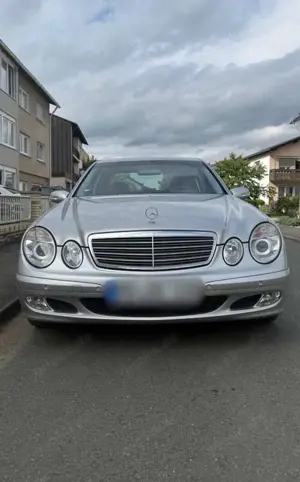 Mercedes-Benz E 200 Kompressor Automatik CLASSIC