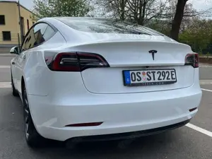 Tesla Model 3 Bild 4