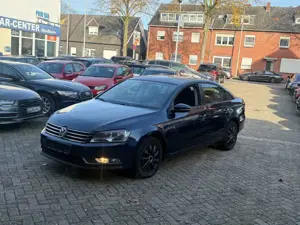Volkswagen Passat BlueMotion*DSG*NAVI*PDC**** Bild 1