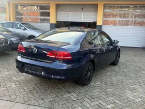 Volkswagen Passat BlueMotion*DSG*NAVI*PDC**** Bild 5