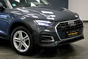 Audi Q5 40 TDI quattro basis/apple/ahk/pdc Bild 2