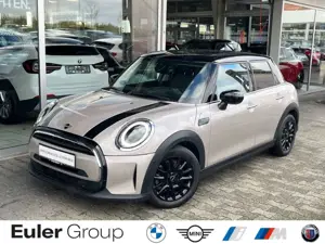 MINI Cooper A 5-Türer DA ParkAss HUD RFK Pano Navi SHZ HarmanK