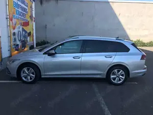 Volkswagen Golf Variant Golf Variant Life 1.5 eTSI OPF DSG Bild 2
