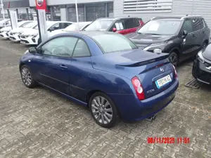 Nissan Micra Micra C+C 1.6 Premium*KLIMAAUTOMATIK*PGD*FOLIERUNG Bild 3