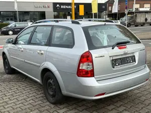 Chevrolet Nubira Wagon SE Bild 2